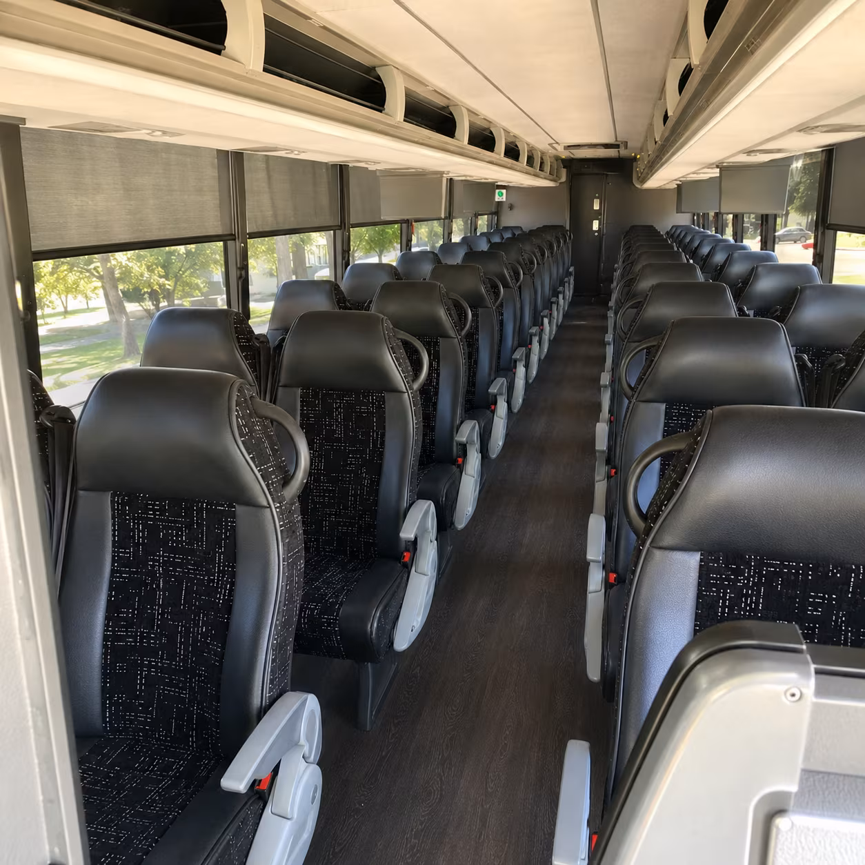 charter buses for corporate wine tour groups heading into the dundee hills