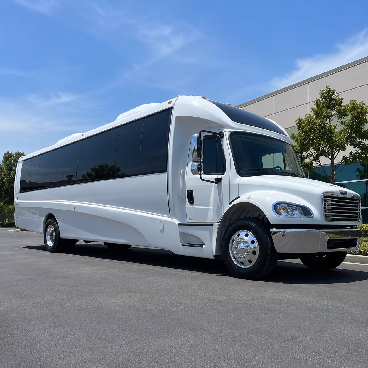 eugene 18 passenger minibus