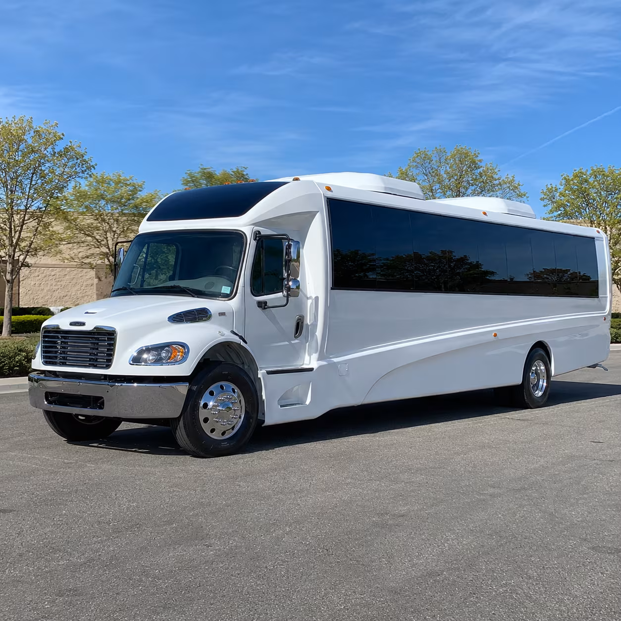 eugene 25 passenger minibus