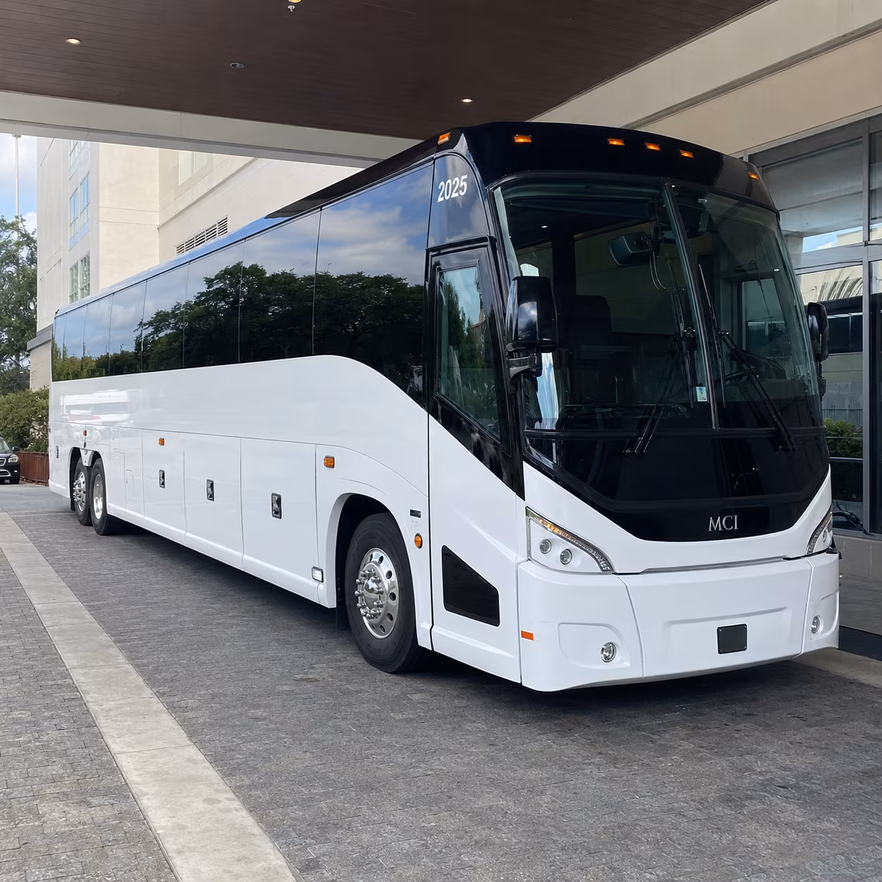 eugene 54 passenger charter bus