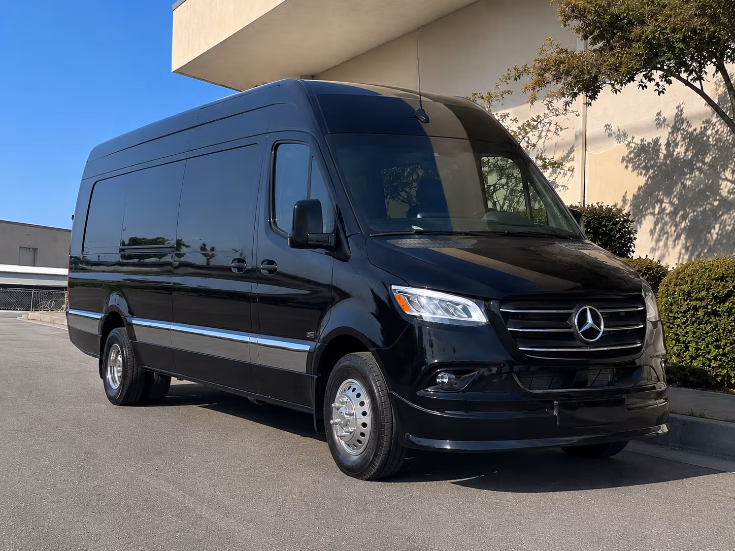 eugene airport transportation onboard seating