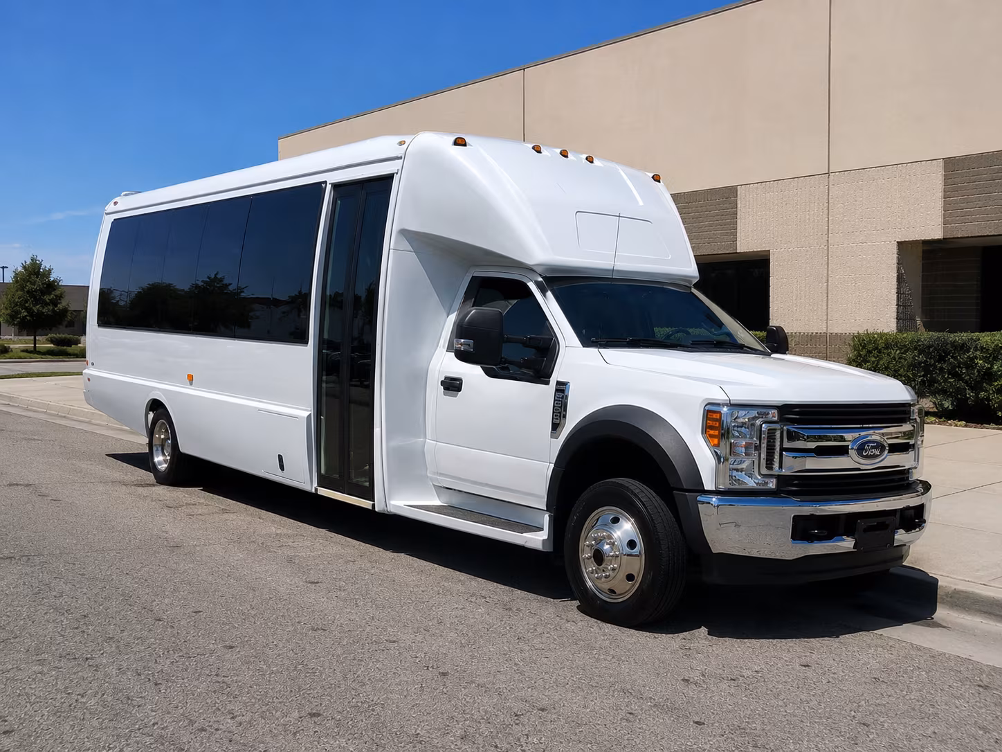 find the perfect transportation for your next airport transfer 1