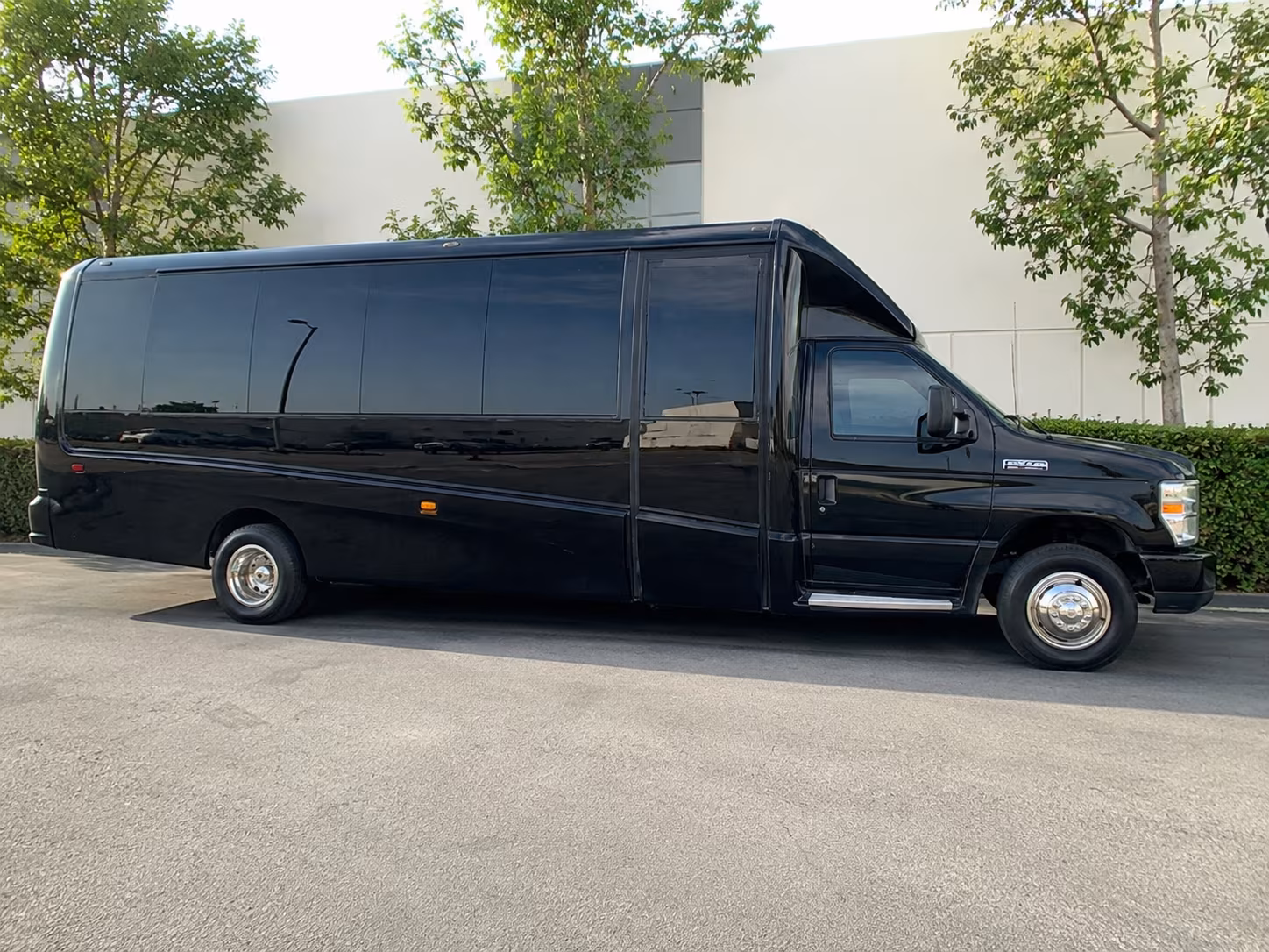 find the perfect transportation for your next convention or trade show 3