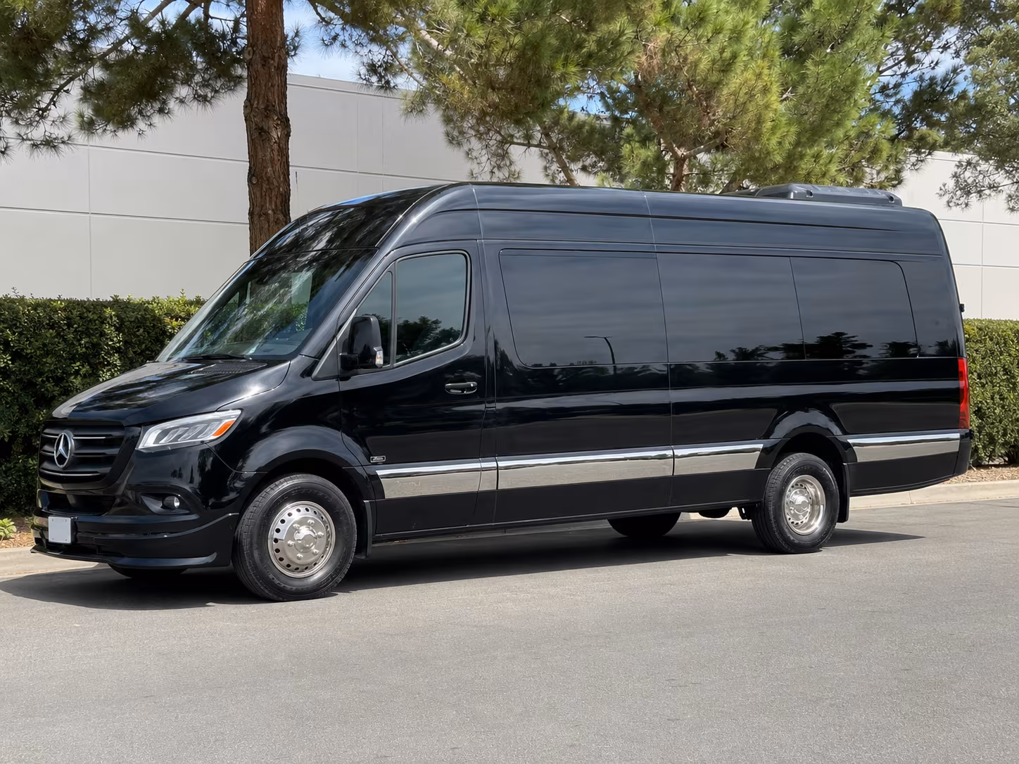 find the perfect transportation for your next corporate event 1