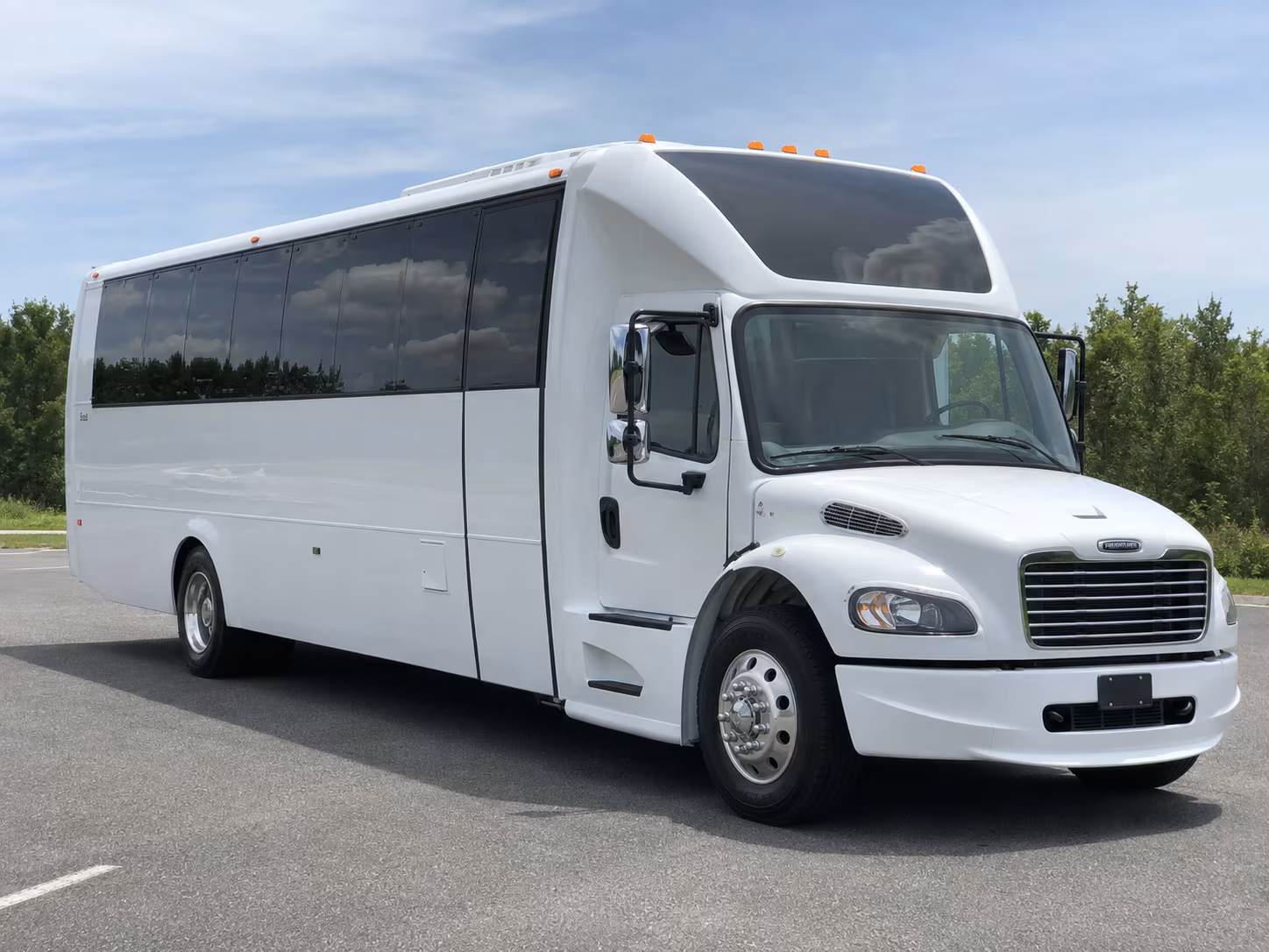 party buses for bachelorette wine tours through the willamette valley