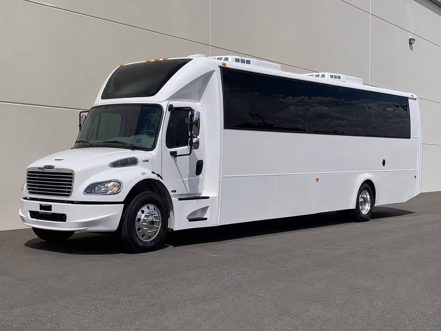 sweet 16 and quinceanera party bus rentals in eugene oregon